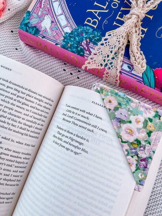 "The Perfect Bouquet" The Darling Desi Collection - Bookmark Corner
