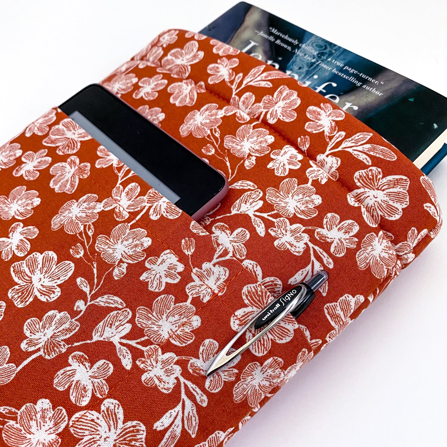 RUSTIC FLORAL BOOKSLEEVE